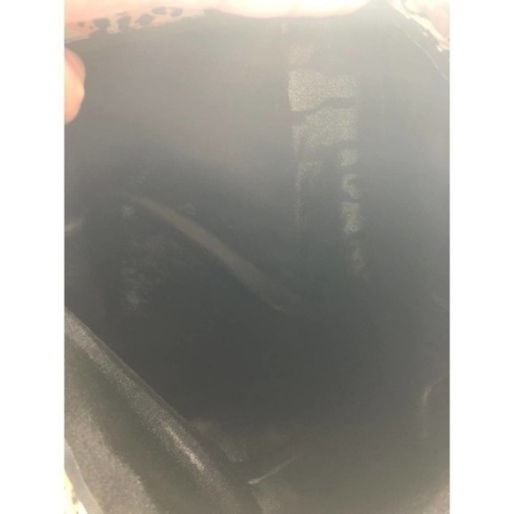 Leopard Drawstring Backpack with Zipper Pockets‎ - Picture 4 of 8